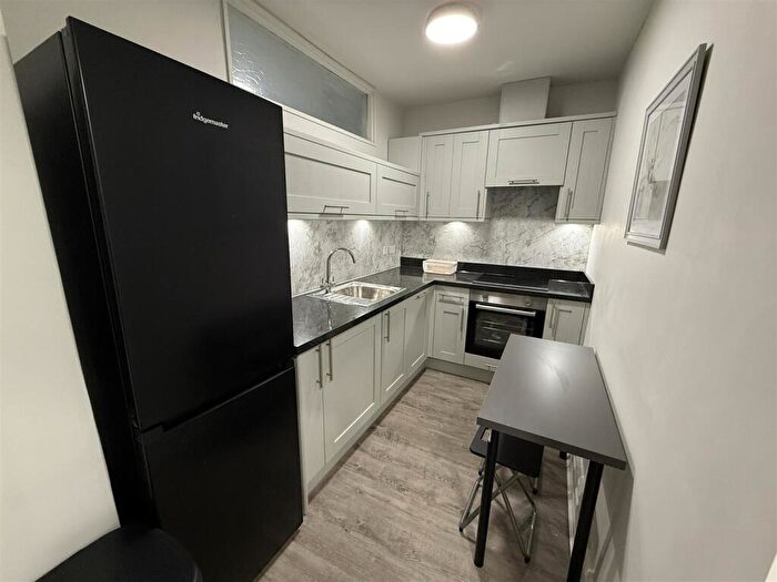 2 Bedroom Flat To Rent In Birch Lane, Longsight, £pp Pcm, M13