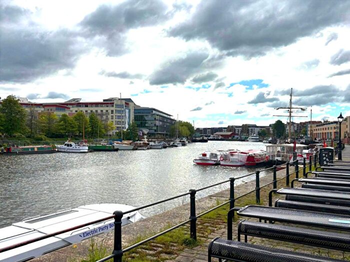 2 Bedroom Flat To Rent In Steamship House, Gas Ferry Road, Bristol, BS1