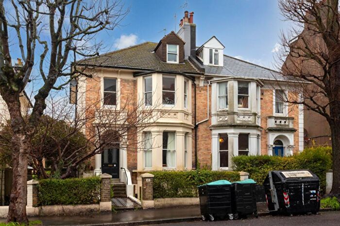 2 Bedroom Flat For Sale In Denmark Villas, Hove, BN3