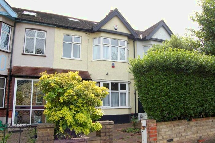 4 Bedroom Terraced House To Rent In Snakes Lane East, Woodford Green, IG8