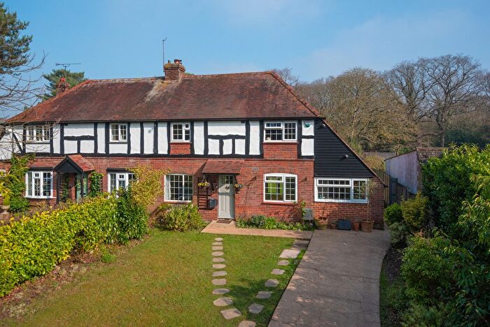 3 Bedroom Semi-Detached House For Sale In Broomfield Gate, Whitstable, CT5