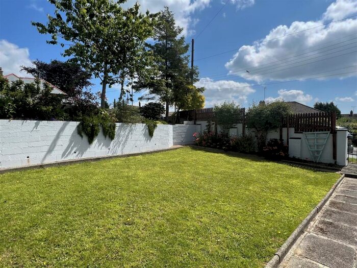 3 Bedroom Detached Bungalow For Sale In Menear Road, St. Austell, PL25