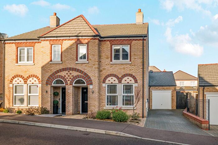 3 Bedroom Semi-Detached House For Sale In Beatrice Place, Fairfield, SG5