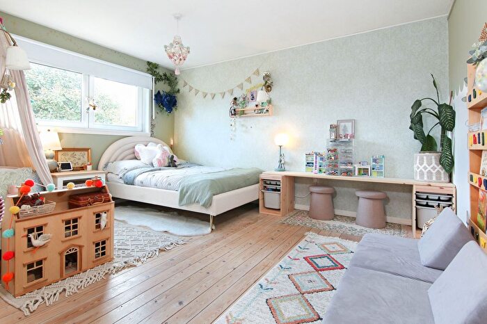 3 Bedroom Terraced House For Sale In Eden Drive, Livingston, EH54