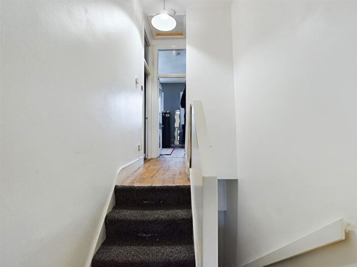 2 Bedroom Property To Rent In Westerfield Road, London, N15