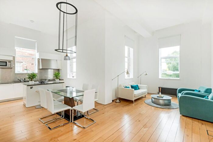 2 Bedroom Apartment To Rent In Hall Road London, NW8