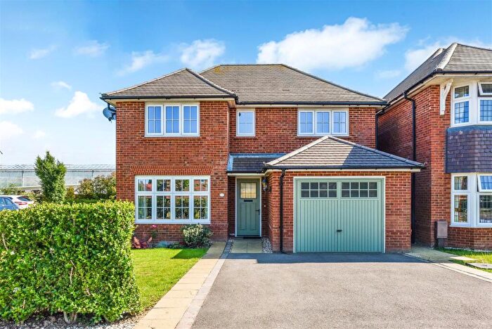 4 Bedroom Detached House For Sale In Songthrush Lane, Barnham, PO22