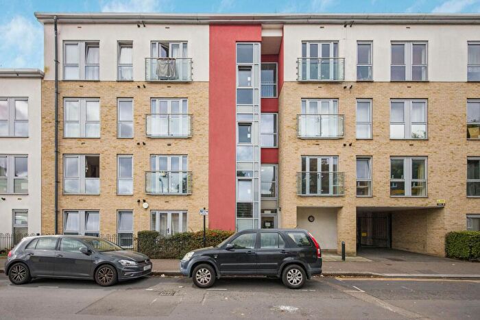 1 Bedroom Flat For Sale In Chapel Court, Rosedene Terrace, Leyton, E10