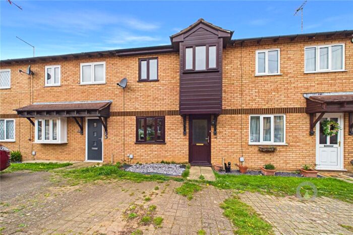 3 Bedroom House To Rent In Martel Close, Northampton, NN5