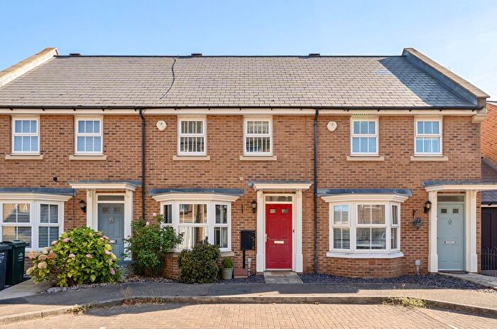 3 Bedroom Terraced House For Sale In Empire Walk, Ingress Park, Greenhithe, DA9
