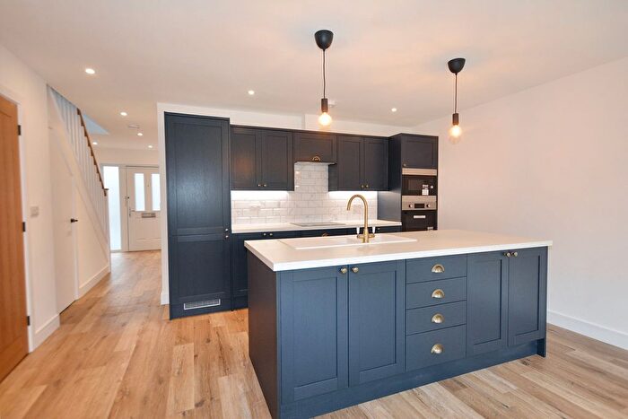 3 Bedroom Semi Detached House For Sale In Apple Orchard, Hutchinson Road, Newark, NG24