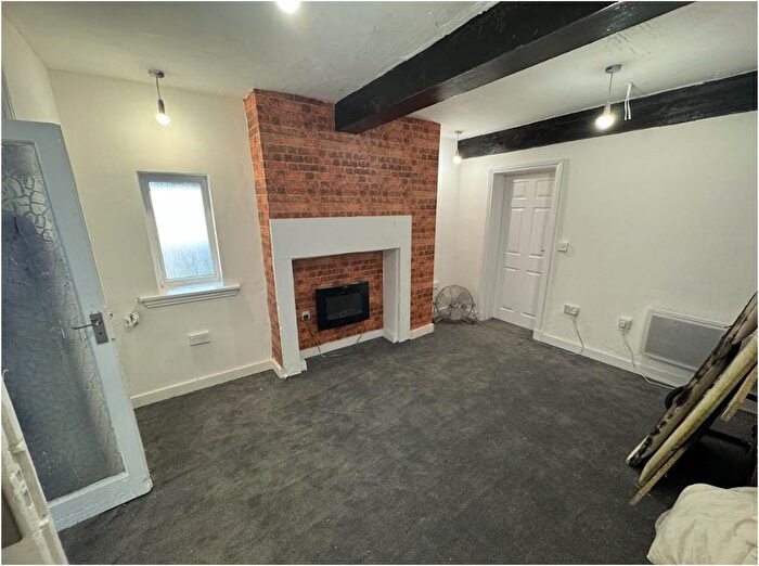 1 Bedroom Flat To Rent In Whitehead Lane, Huddersfield, HD4