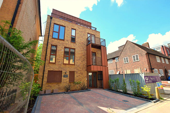 1 Bedroom Flat To Rent In Cottage Place, Chelmsford, Essex, CM1