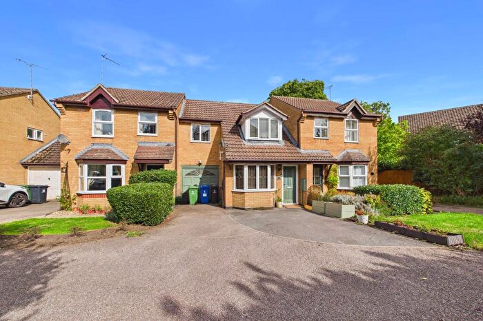 3 Bedroom Terraced House For Sale In Acorn Way, Silverstone, NN12