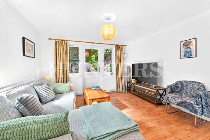 1 Bedroom Flat For Sale In Tynemouth Road, London, N15