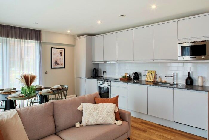 3 Bedroom Flat To Rent In The Lark, Nine Elms, SW11