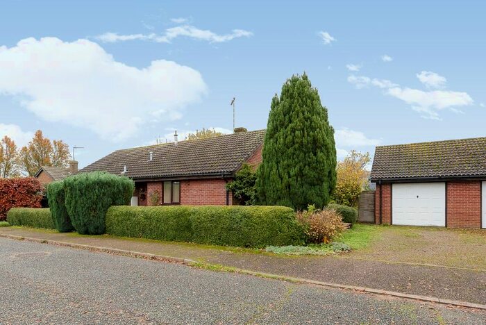 3 Bedroom Bungalow For Sale In Tudor Close, Chedburgh, Bury St. Edmunds, IP29