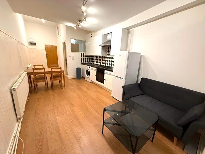 1 Bedroom Flat To Rent In Crouch End Hill, London, N8