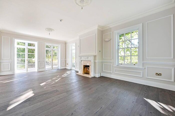 5 Bedroom Detached House To Rent In Aldershot Road, Guildford, GU3