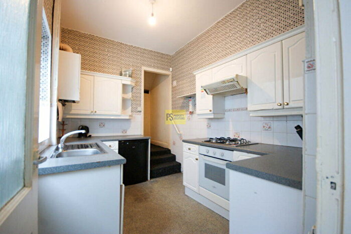 4 Bedroom Terraced House To Rent In Heeley Road, Selly Oak, Birmingham, B29