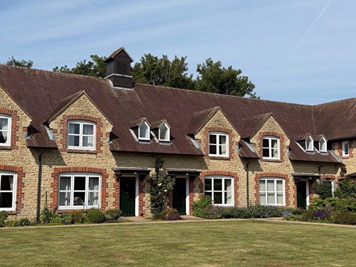 2 Bedroom Cottage For Sale In Penstones Court, Marlborough Lane, Stanford In The Vale, Faringdon, SN7