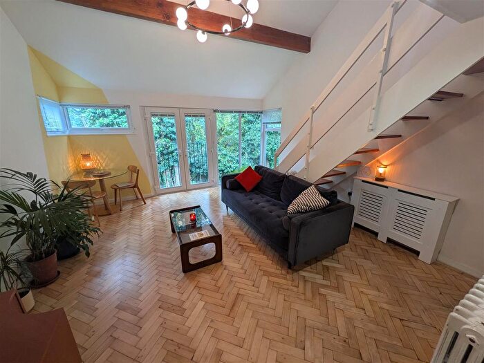 1 Bedroom Flat To Rent In Albany Court, West Didsbury, Manchester, M20
