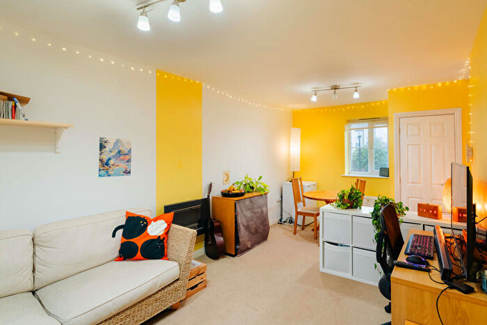 2 Bedroom Detached House For Sale In Wood Mead, Bristol, Gloucestershire, BS16