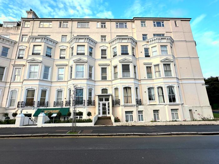 3 Bedroom Flat To Rent In Clifton Gardens, Folkestone, CT20