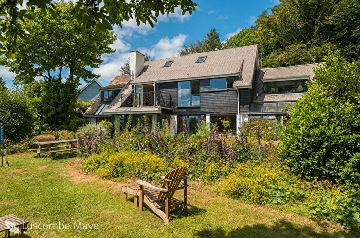 4 Bedroom Detached House For Sale In Huxhams Cross, Dartington, TQ9