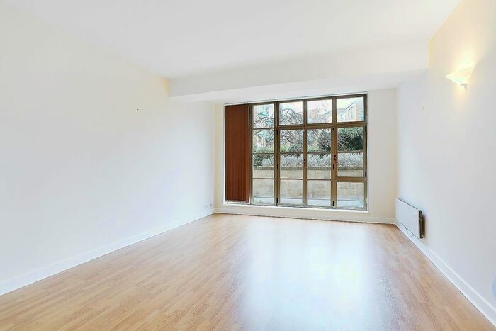 1 Bedroom Flat To Rent In The Circle, Queen Elizabeth Street, London, SE1