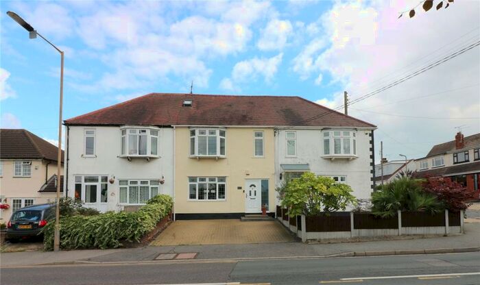 3 Bedroom Terraced House To Rent In Daws Heath Road, Benfleet, Essex, SS7