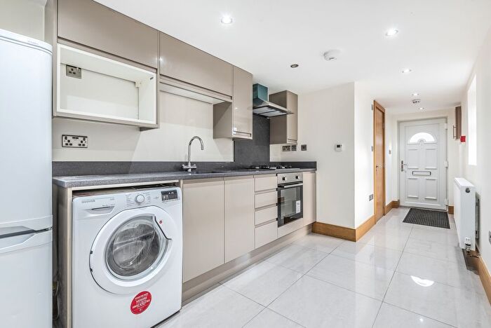 Studio To Rent In London Road, Croydon, CR0