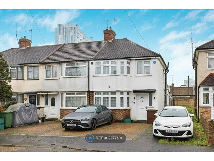 3 Bedroom End Of Terrace House To Rent In Alexandra Avenue, Sutton, SM1