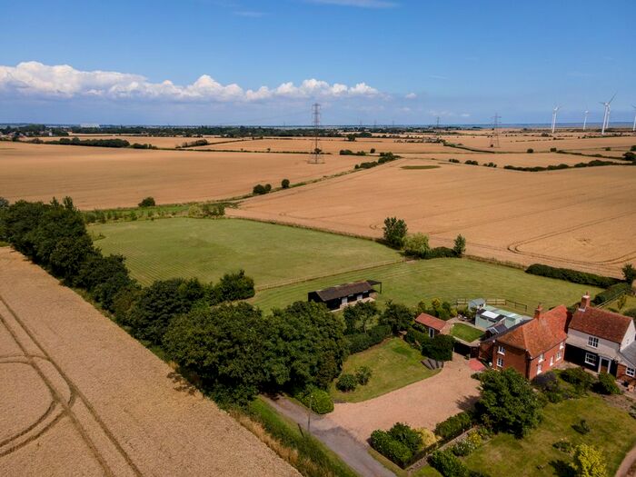Houses for sale & to rent in CM0 7SP, Bradwell Road, Tillingham