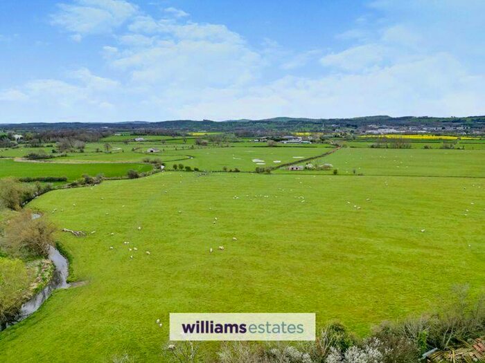 3 Bedroom Detached Bungalow For Sale In Abergele Road, Rhuddlan, LL18