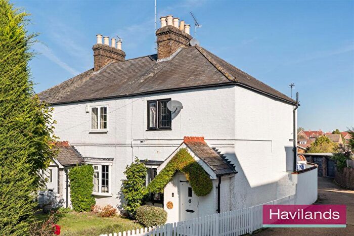 2 Bedroom Semi Detached House For Sale In The Ridgeway, Enfield, EN2