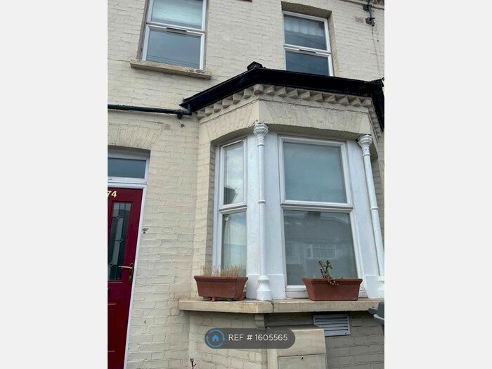 3 Bedroom Terraced House To Rent In Oakleigh Rd North, Whetstone, N20