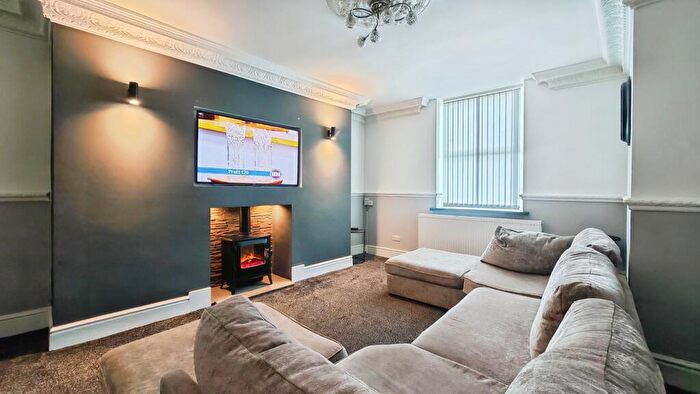 2 Bedroom Flat To Rent In Accrington Road, Burnley, BB11