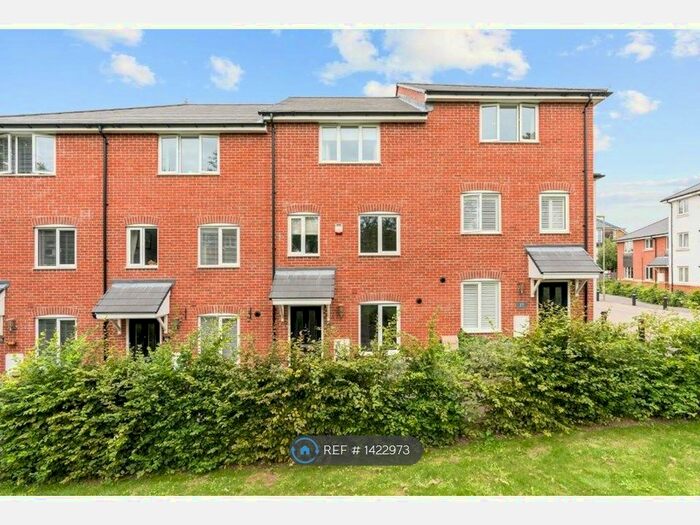 4 Bedroom Terraced House To Rent In Firecracker Drive, Locks Heath, Southampton, SO31