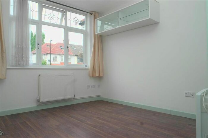 1 Bedroom Flat To Rent In Pitfold Road, Lee, London, SE12