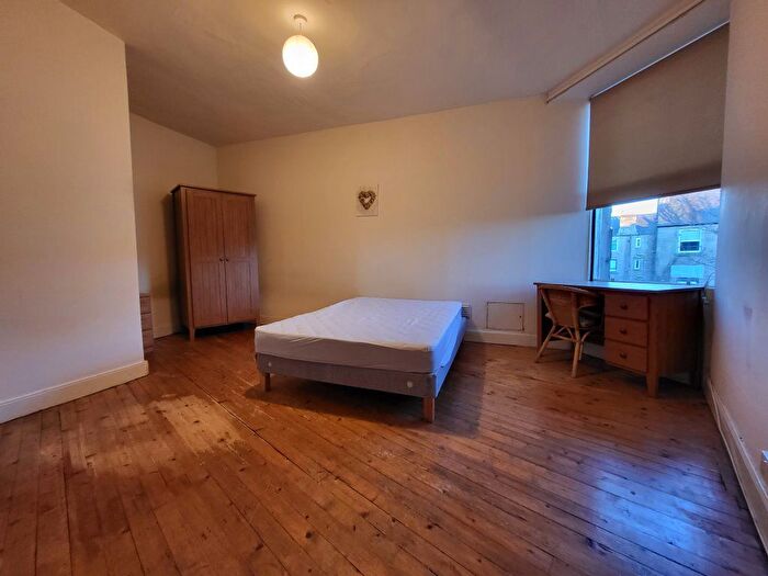 3 Bedroom Flat To Rent In Morgan Street, Dundee, DD4