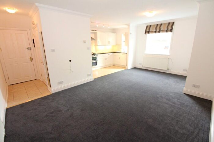 1 Bedroom Flat To Rent In Warwick Road, New Barnet, Barnet, EN5