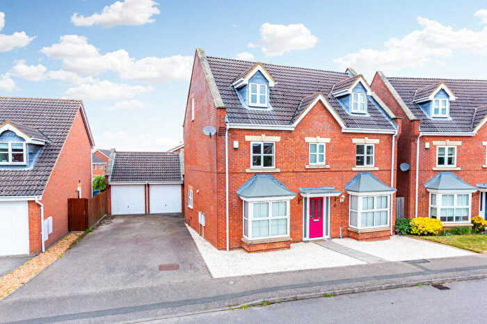 5 Bedroom Detached House For Sale In Aintree Drive, Rushden, NN10