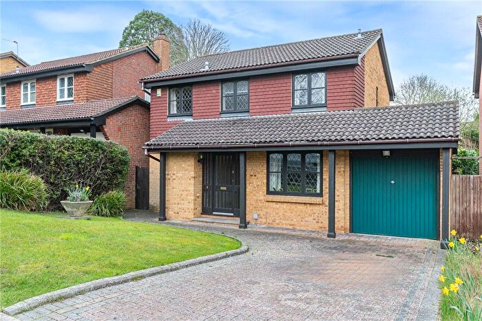 4 Bedroom Detached House For Sale In Durley Gardens, South Orpington, Kent, BR6