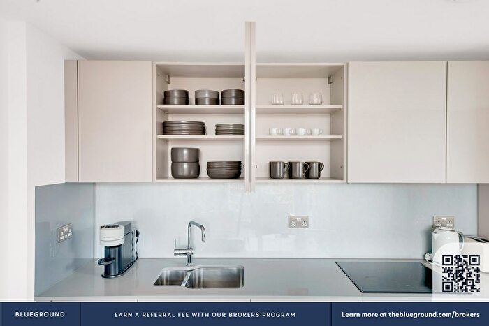 1 Bedroom Flat To Rent In Vauxhall, London, SW8