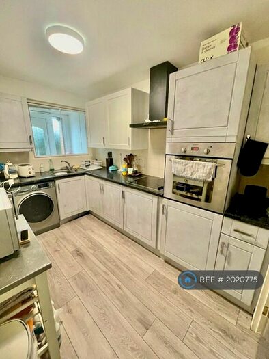 2 Bedroom Bungalow To Rent In Knightswood, Bracknell, RG12