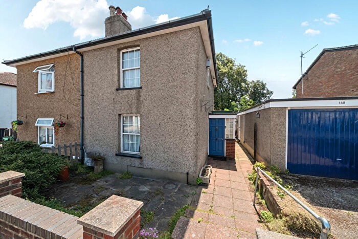 3 Bedroom Semi Detached House For Sale In Southlands Road, Bromley, BR2