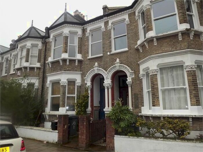 2 Bedroom Flat To Rent In Arodene Road, London SW2