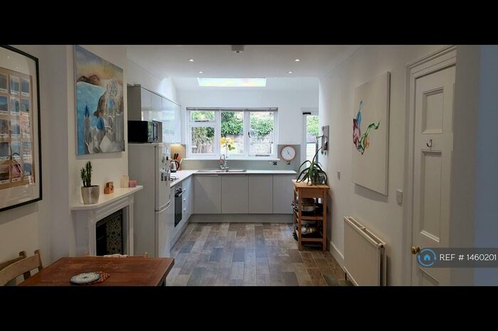 4 Bedroom Terraced House To Rent In London, London, E1