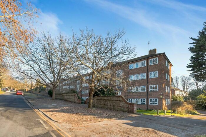 2 Bedroom Flat To Rent In Varndean Road, Brighton, BN1